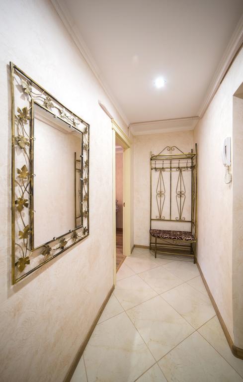 Apartments On Svobody Avenue- The Center Of إلفيف المظهر الخارجي الصورة